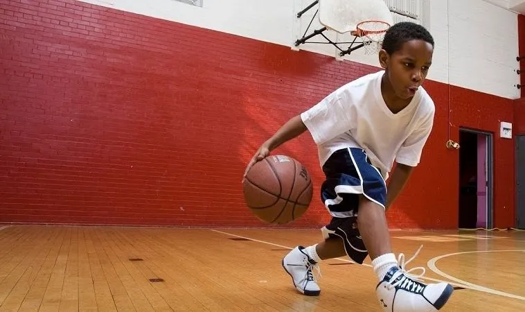 Trải nghiệm chơi bóng rổ cực đã tại nhà cái FUN88